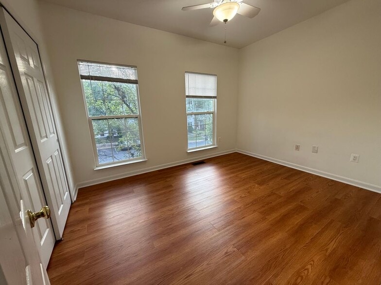 Building Photo - 2427 Dew Meadow Ct