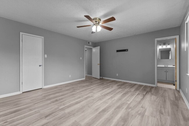 Building Photo - 3079 Cricket Rd