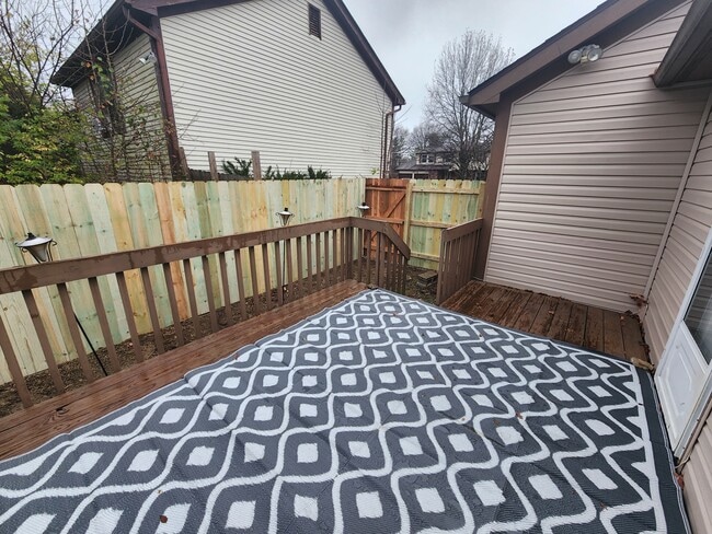 Building Photo - 5244 Wagon Wheel Ln