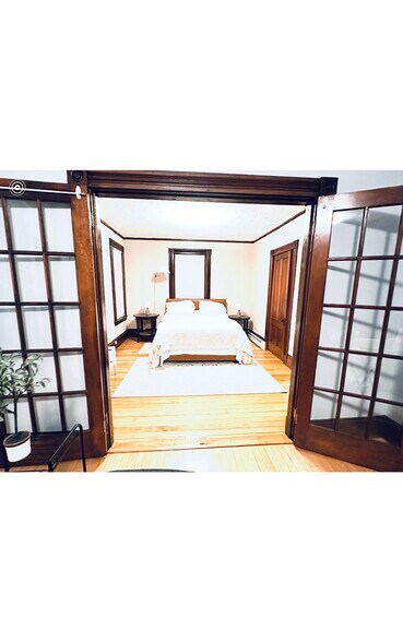 Building Photo - 269 Center St