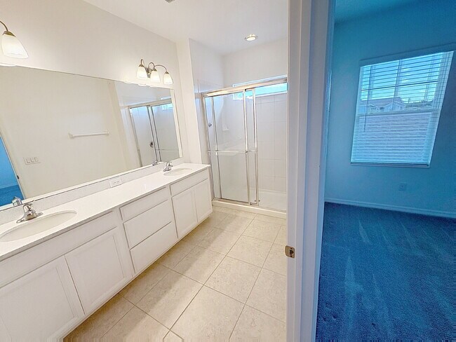 Building Photo - 6328 Goldcoast Ave