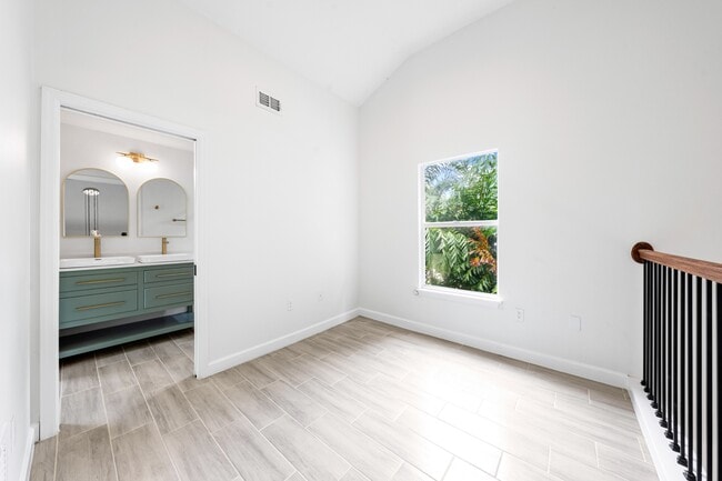 Building Photo - 5175 Moeller Ave