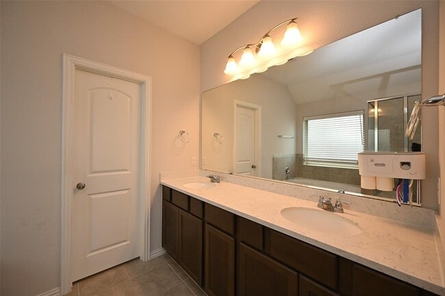 Building Photo - 8210 Vida Costa Dr