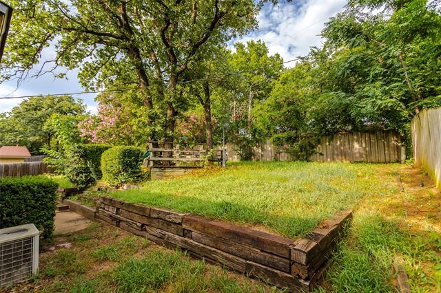 Building Photo - 2805 Mintwood Pl