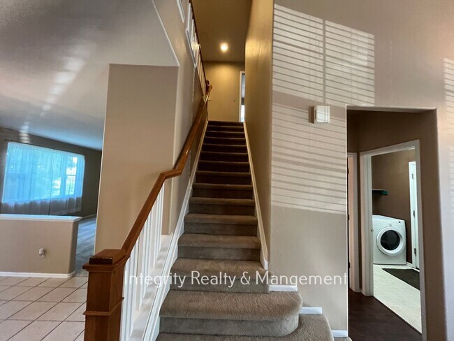 Building Photo - 9262 Melborne Ct