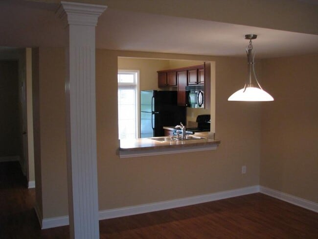 Building Photo - 2872 Rio Dosa Dr