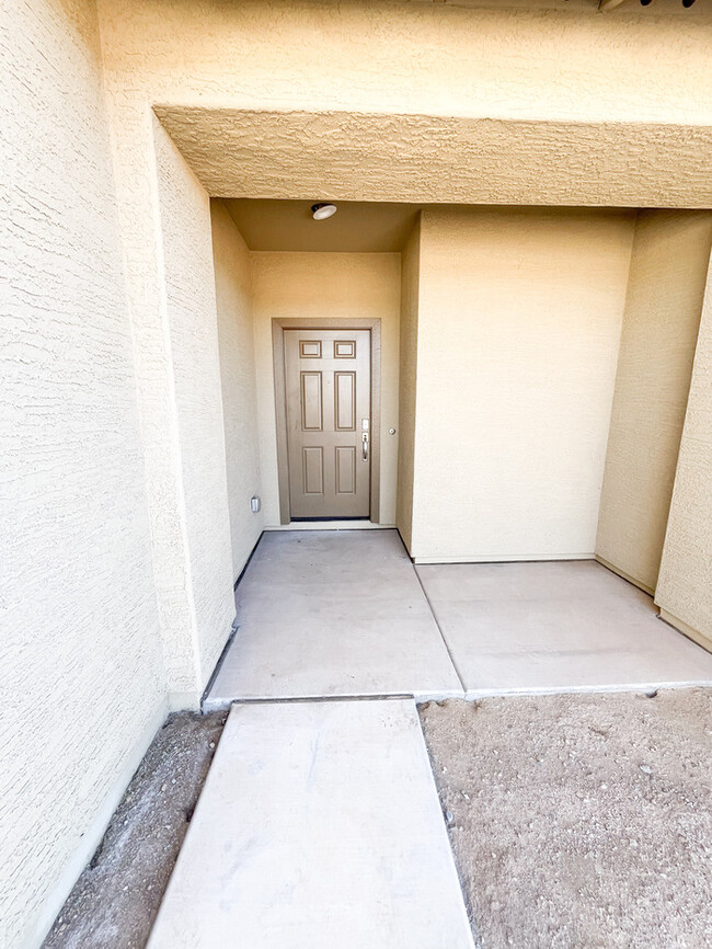 Building Photo - 3Bed/2Bath House at 168th St/Rio Verde! $3...