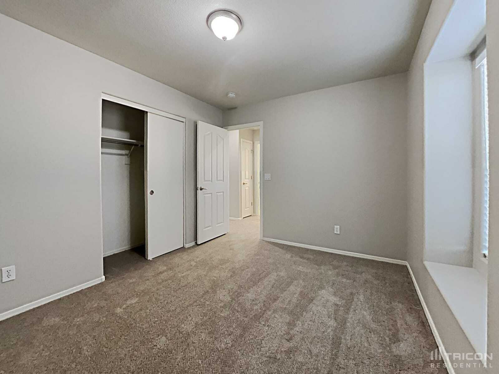 Building Photo - 40268 W Helen Ct