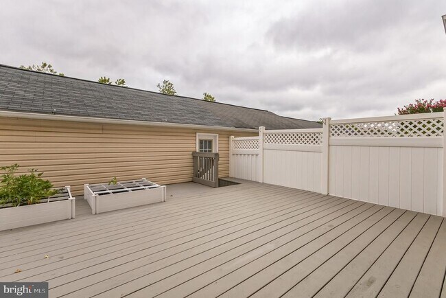 Building Photo - 42753 Stadler Ln