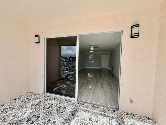 Building Photo - 312 Northlake Dr