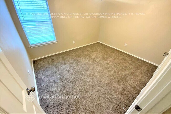 Building Photo - 505 Lakeview Cir