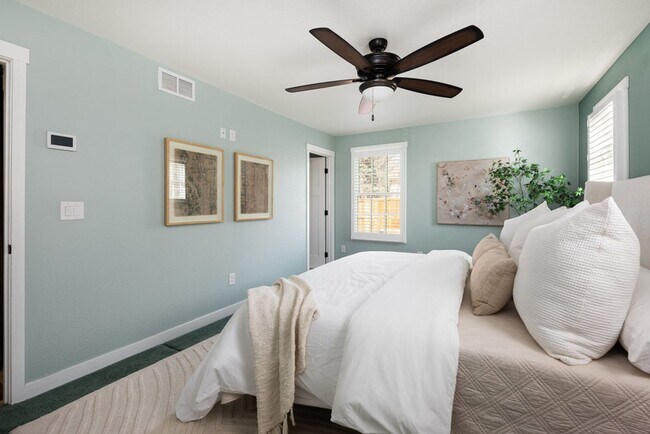 Building Photo - 5 Bedroom 2.5 Bath Retreat in Prime Arvada...