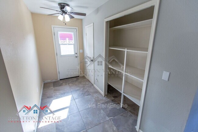 Building Photo - 1314 S 78th St