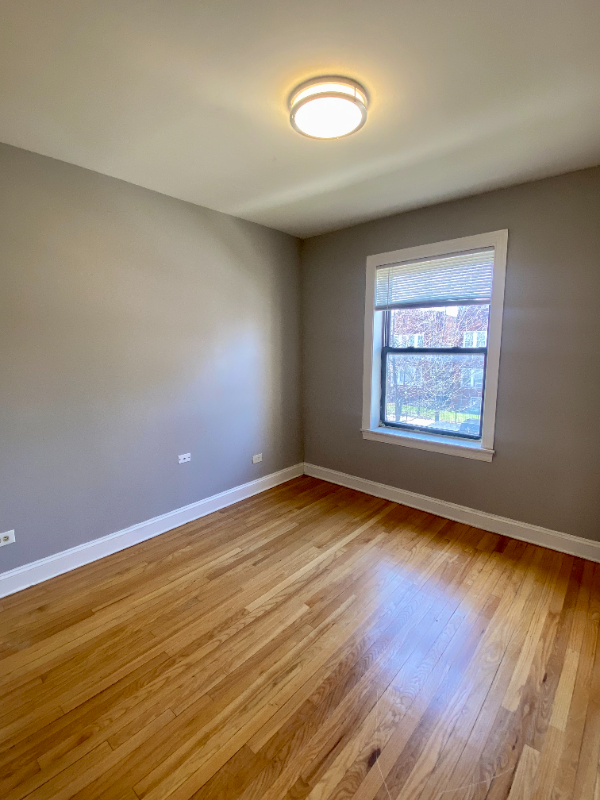 Building Photo - 6501 S Maplewood Ave