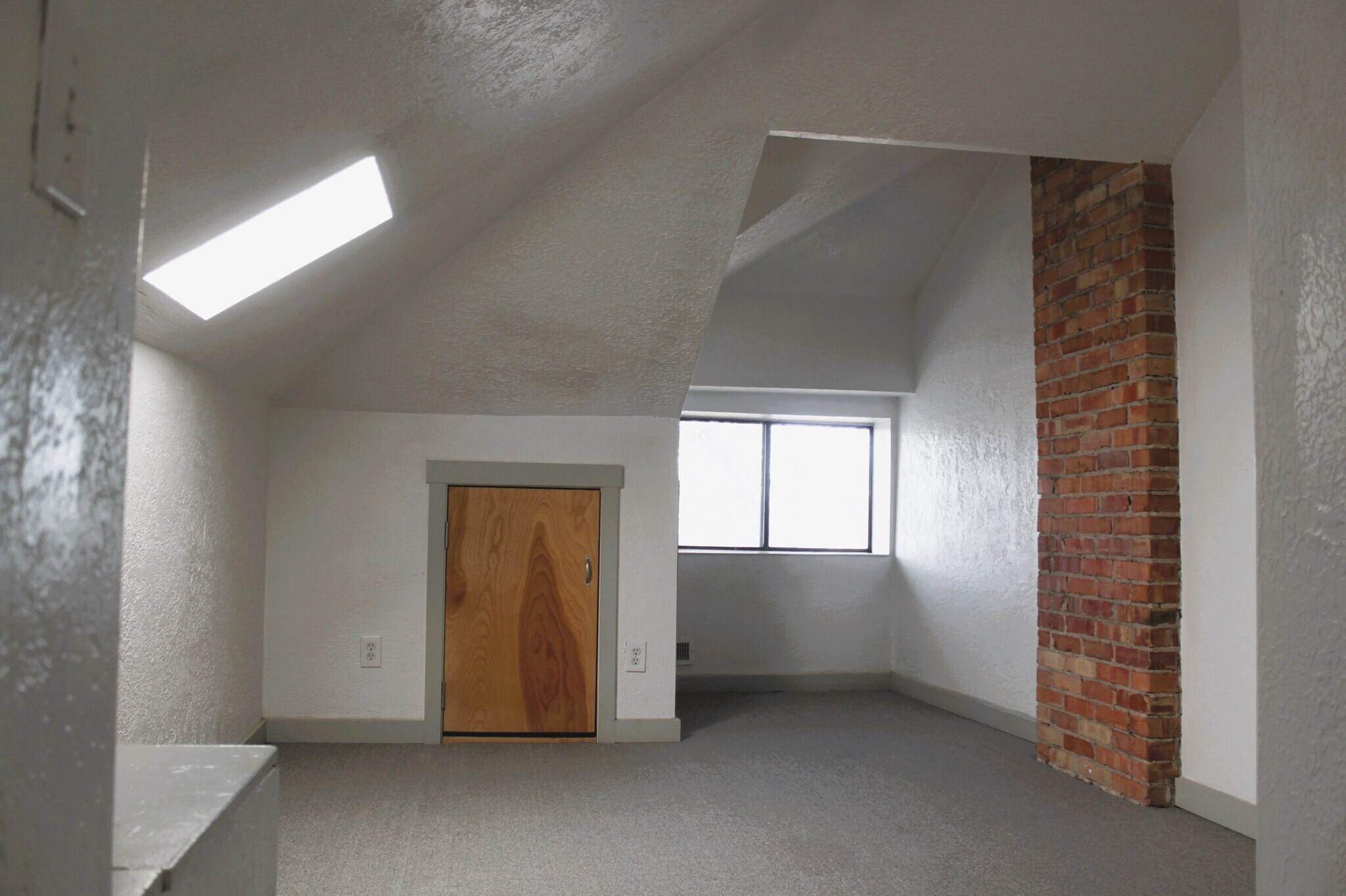 1 of 3 bedrooms - 851 E 3rd Ave