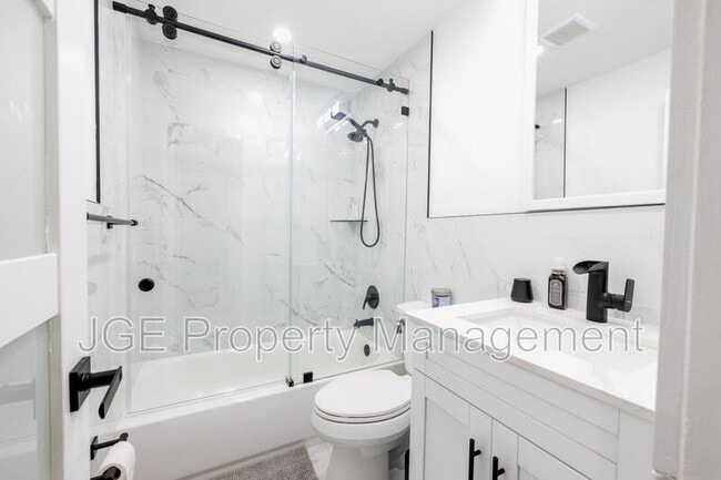 Building Photo - 270 NE 191st St