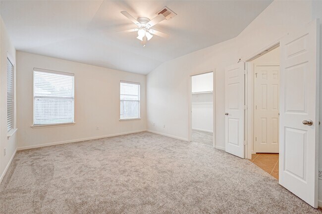 Building Photo - 18218 Barkers Green Way