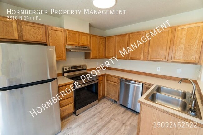 Building Photo - 2810 N 14th Pl