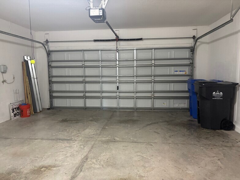 Building Photo - 9663 Channing Hill Dr