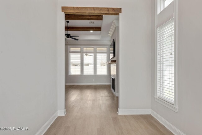 Building Photo - 109 Easy Rock Landing Dr