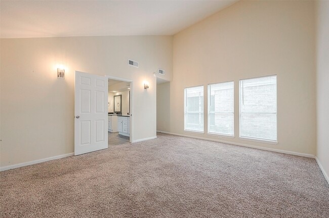 Building Photo - 15910 Tumbling Rapids Dr