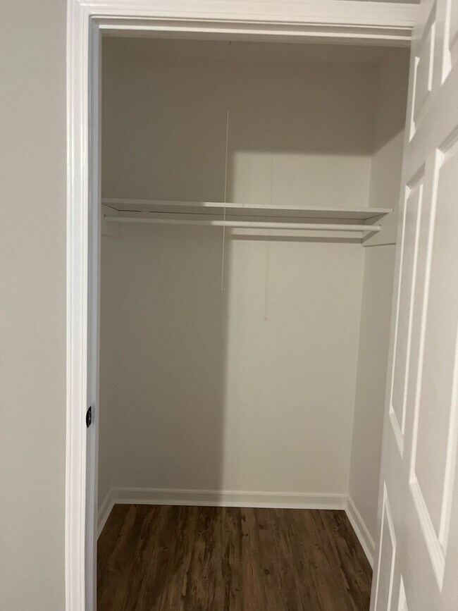 Building Photo - 2 Bedroom/1.5 Bathroom Townhome in Clemson, SC!