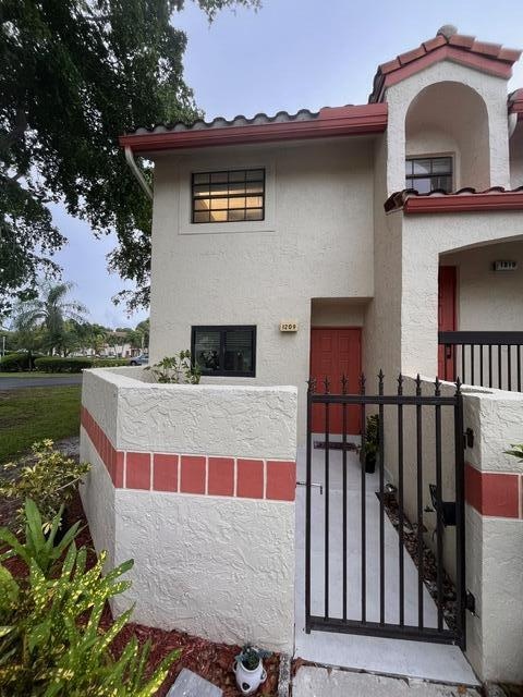 Primary Photo - 1209 Congressional Way