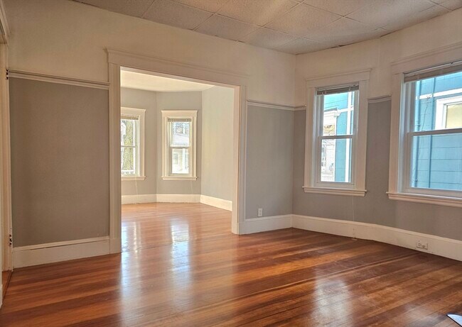 Building Photo - 64 Prichard Ave