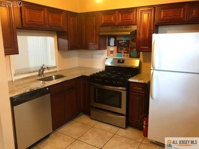 Primary Photo - 501 Woodbridge Commons Way