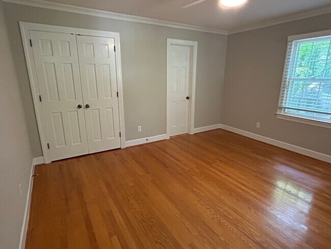 Building Photo - 5 Bed | 3.5 Bath House in Raleigh