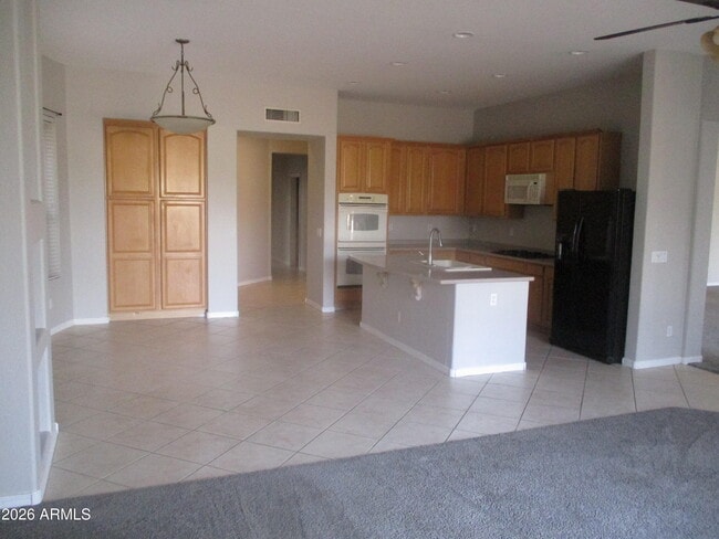 Building Photo - 2926 W Eastman Dr