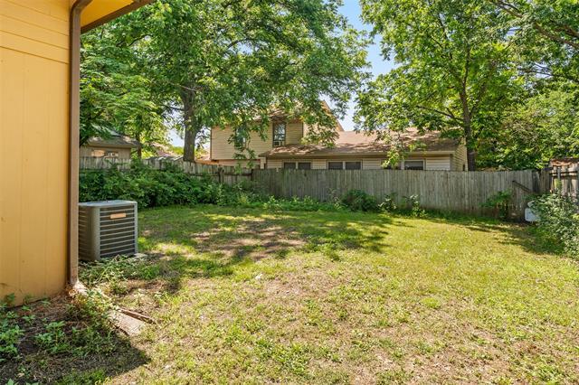 Building Photo - 4702 Poppy Dr E