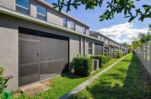 Building Photo - 10643 Lake Montauk Dr