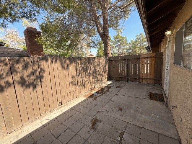 Building Photo - 2722 Kline Cir