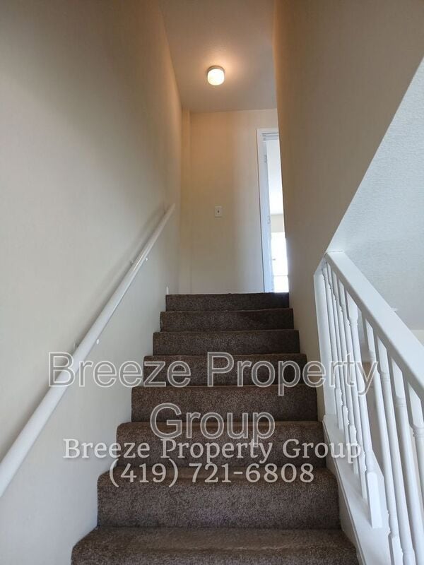 Building Photo - 516 Nova St