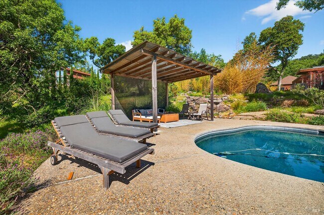 Building Photo - 3662 Lovall Valley Rd