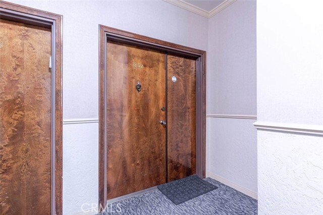 Building Photo - 4430 Noble Ave