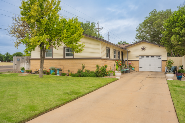 Building Photo - 5332 Tumbleweed Dr