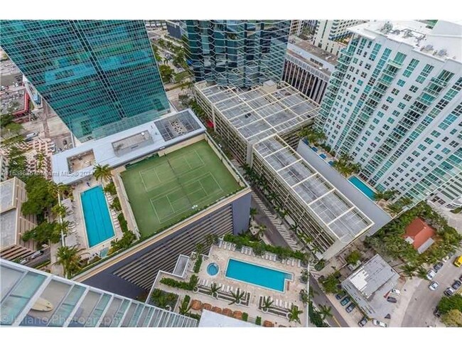 Building Photo - 1300 Brickell Bay Dr