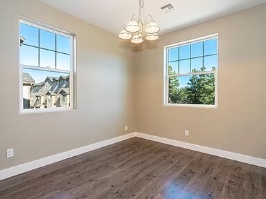 Building Photo - 2430 W Pikes Peak Dr