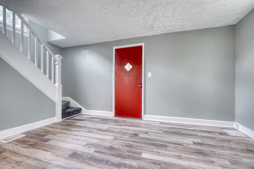 Building Photo - 5 Sunship Rd