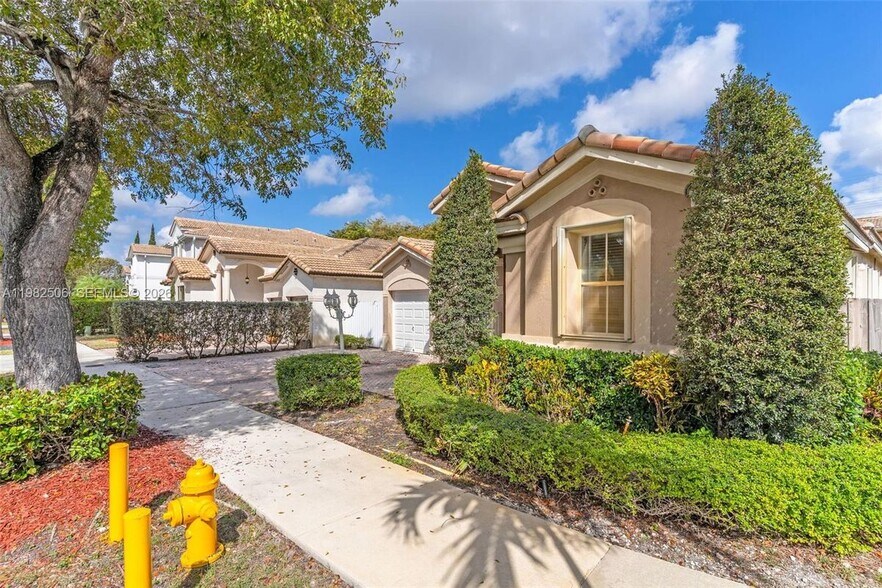 Building Photo - 11221 NW 48th Terrace