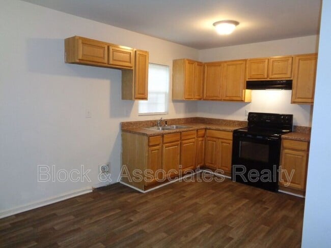 Building Photo - 4138 MacArthur St