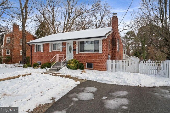 Building Photo - 3903 Whispering Ln