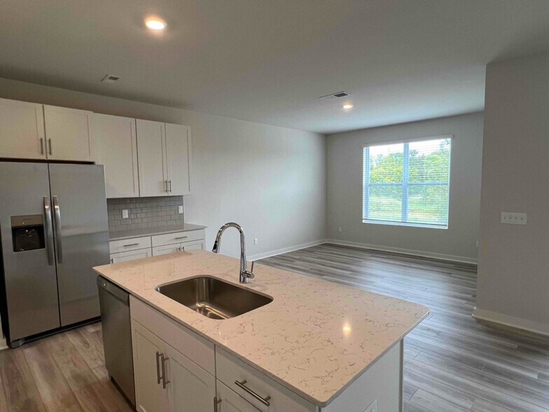 Building Photo - 145 Rising Ln