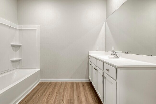 Building Photo - 8207 Burnt Orchid Dr