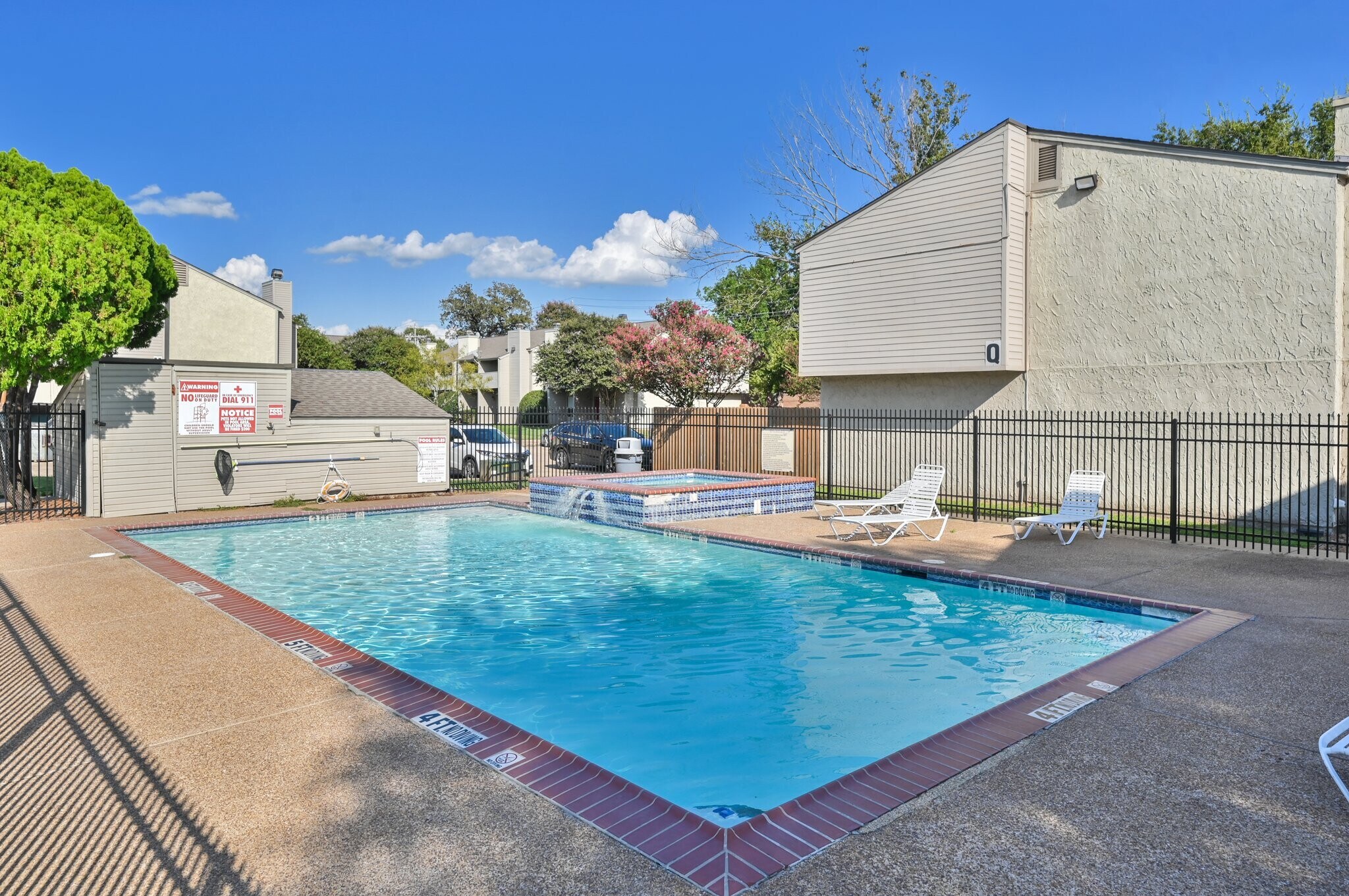 Building Photo - 1902 Dartmouth St