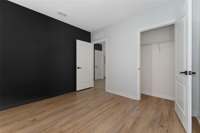 Building Photo - 1982 King Ranch St