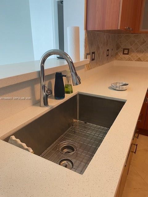 Building Photo - 16699 Collins Ave