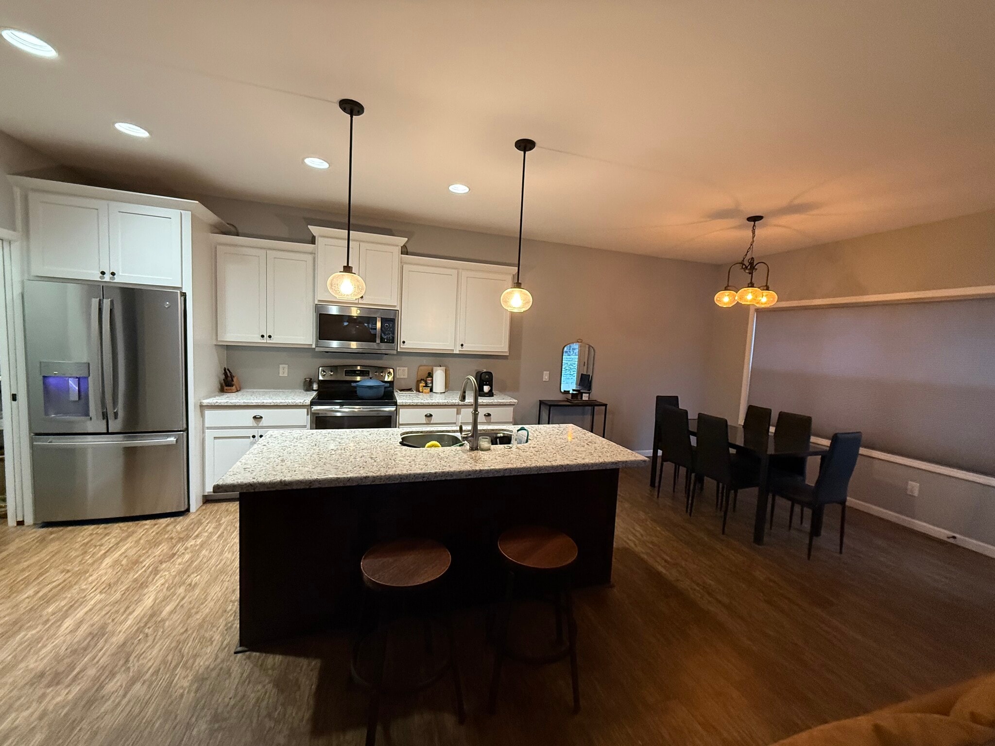 Building Photo - 5483 Adrian Cir